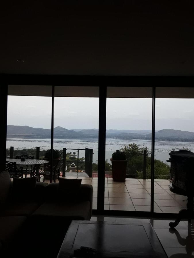 Thatch View Hartbeespoort Kültér fotó